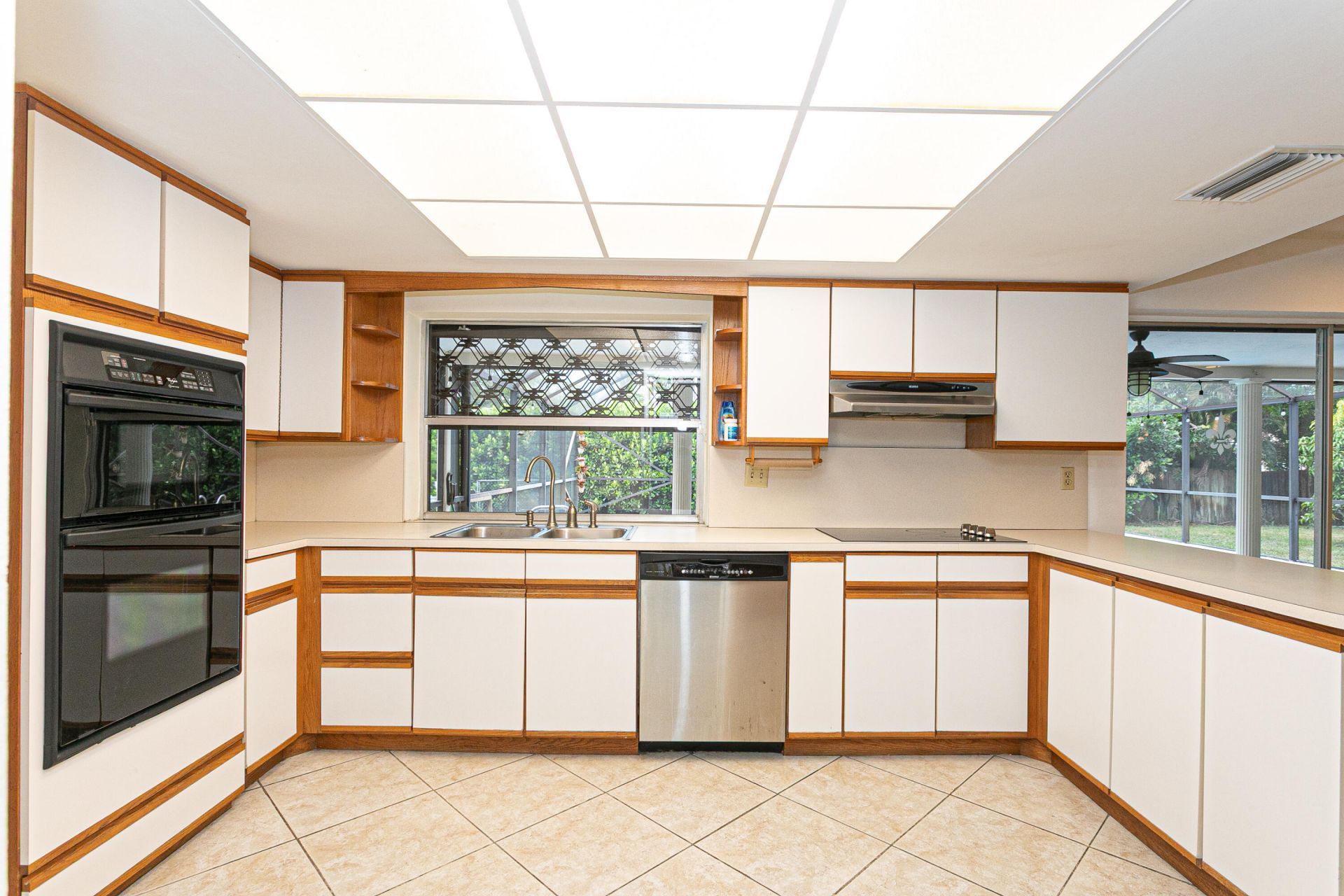 4511 E Country Club Circle, Plantation, FL 33317 Photo