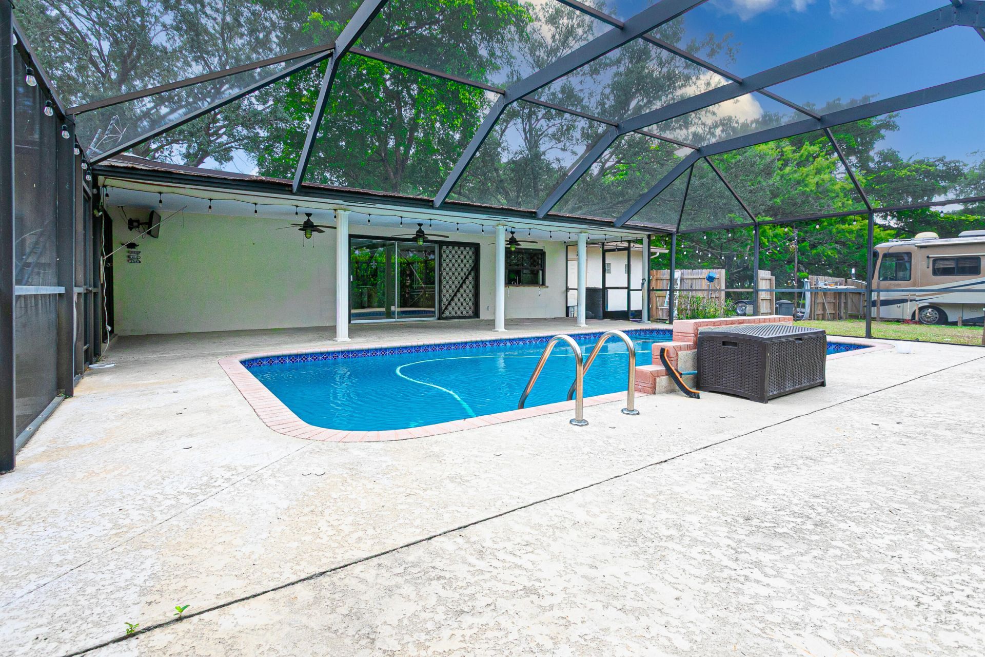 4511 E Country Club Circle, Plantation, FL 33317 Photo