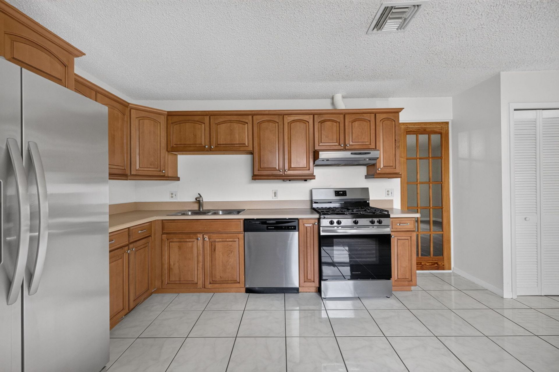 2252 SE Mcmaster Street, Port Saint Lucie, FL 34952 Photo