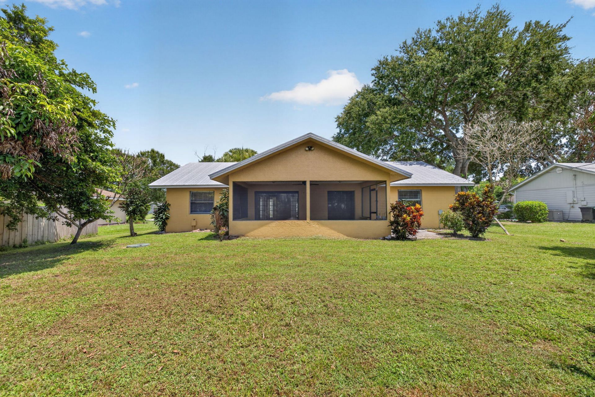 2252 SE Mcmaster Street, Port Saint Lucie, FL 34952 Photo