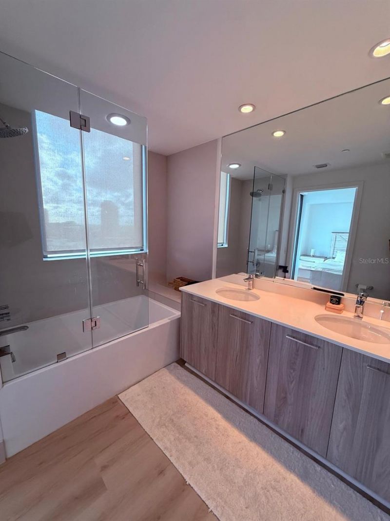 501 NE 31st Street , Unit 1808, Miami, FL 33137 Photo