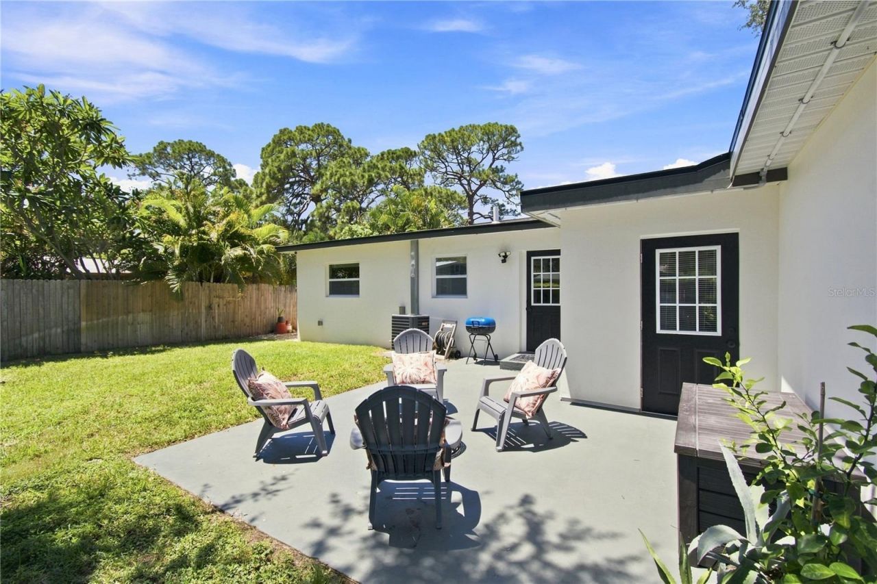 6218 7th Street S, Saint Petersburg, FL 33705 Photo
