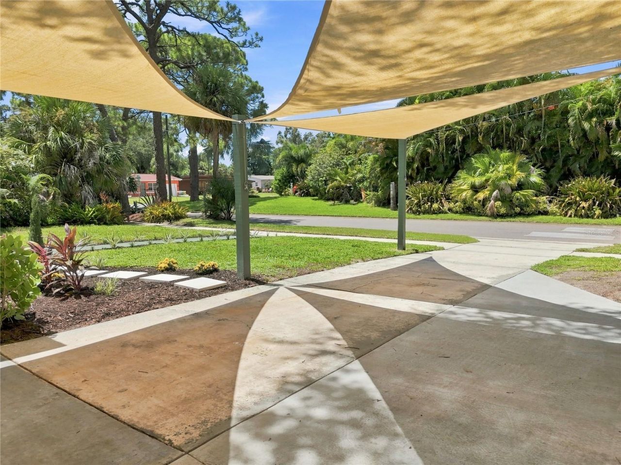 6218 7th Street S, Saint Petersburg, FL 33705 Photo