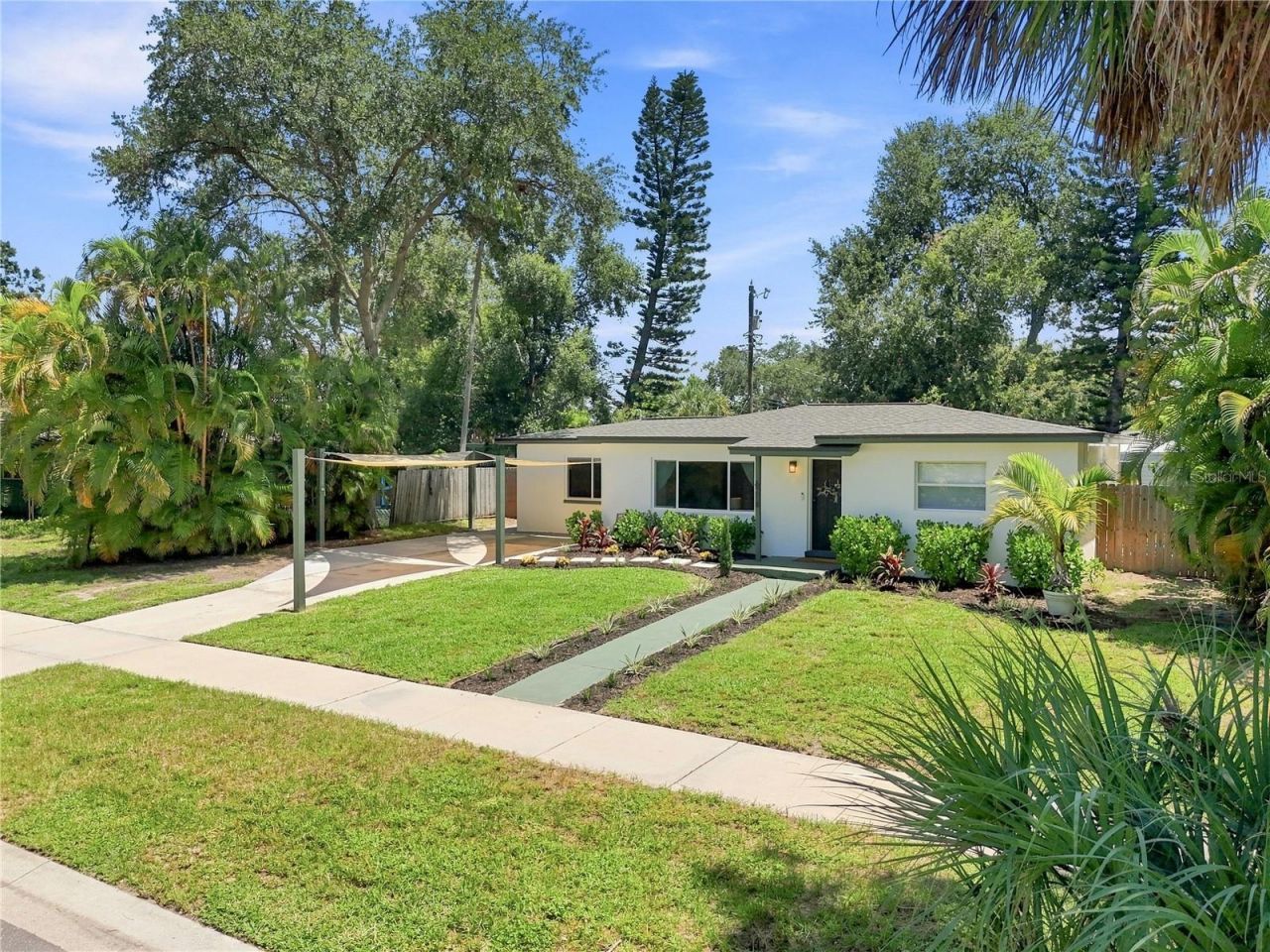 6218 7th Street S, Saint Petersburg, FL 33705 Photo