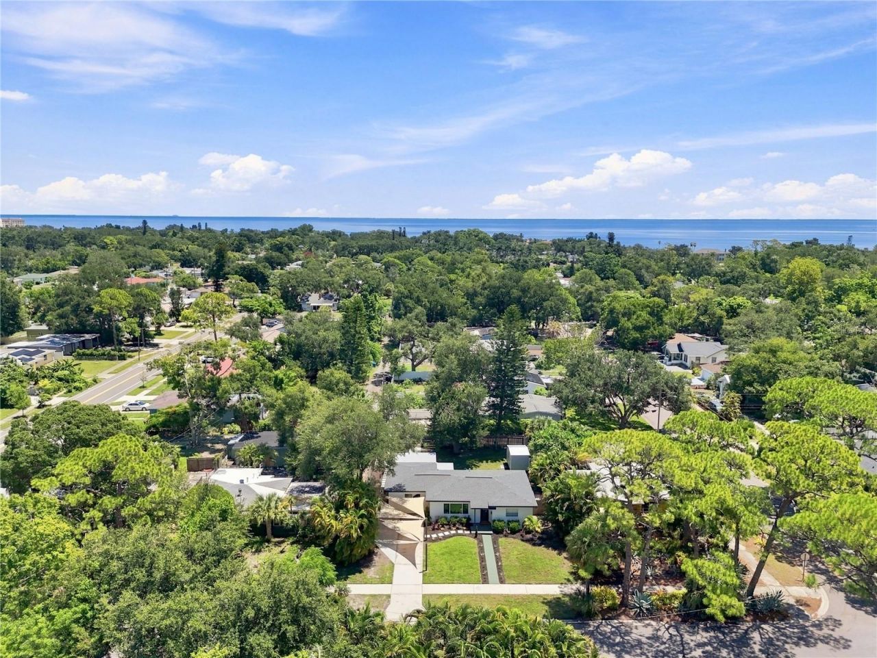 6218 7th Street S, Saint Petersburg, FL 33705 Photo