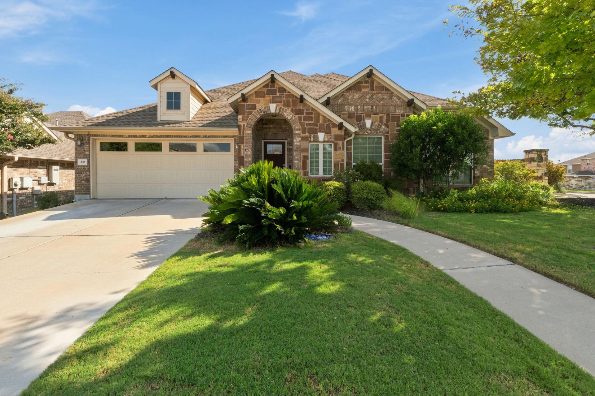 100 Lismore St, Hutto, TX 78634 Main Photo