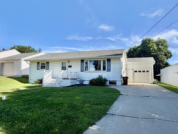 415 W Locust Street, LANARK, IL 61046