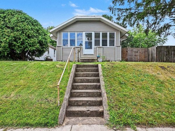 310 E Fairview Avenue, South Bend, IN 46614