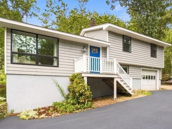 118 Horseneck Rd, Dartmouth, MA 02748