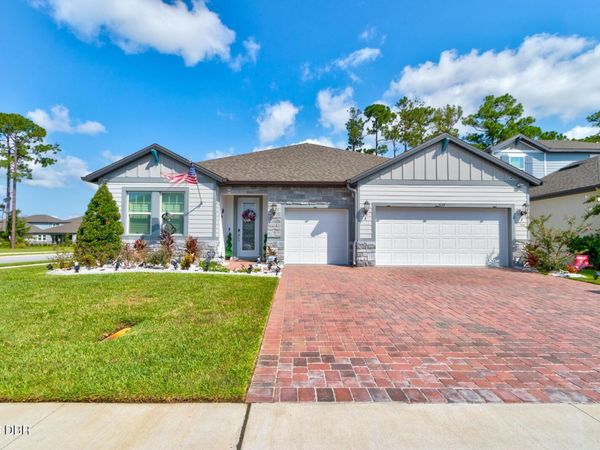 2137 Divot Drive, Daytona Beach, FL 32124