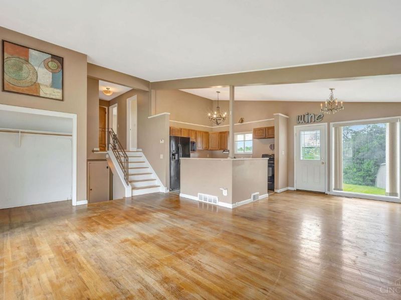 3354 Greenway Avenue, Green Township, OH 45248 Photo 9