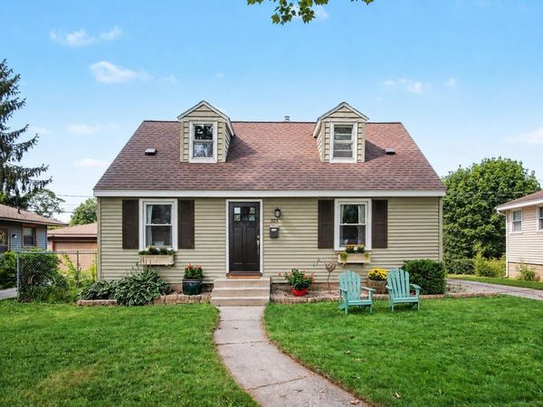 105 Katherine Drive NE, Grand Rapids, MI 49505