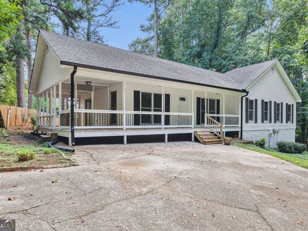 424 Sherwood Drive, Woodstock, GA 30188