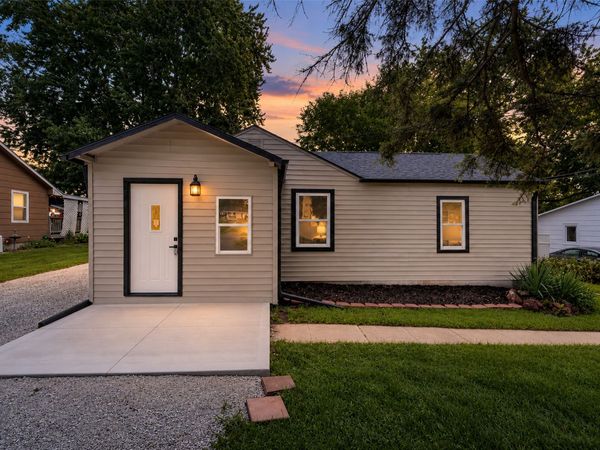 4335 NE 32nd Street , Des Moines, IA 50021