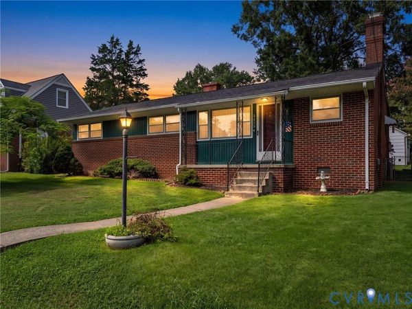 3017 Sherwood Lane , Hopewell, VA 23860