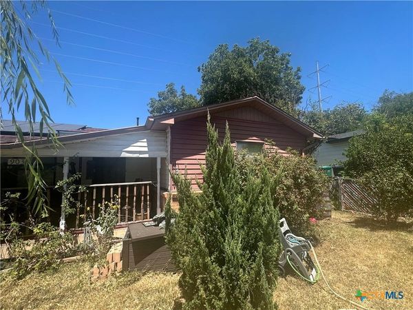 903 Chalk Street , Copperas Cove, TX 76522