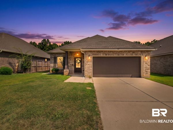 583 Crackwillow Ave, Fairhope, AL 36532