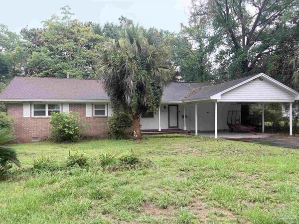 4216 Acacia Dr, Pensacola, FL 32503