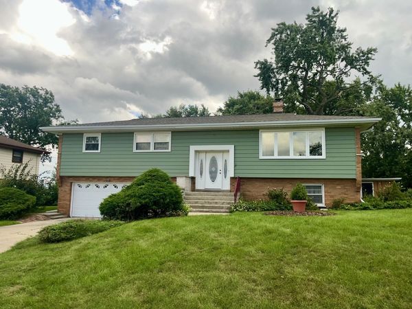 8041 W 91st Street , Hickory Hills, IL 60457