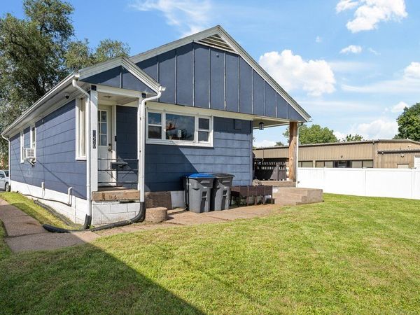 520 9TH Avenue W, Milan, IL 61264