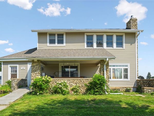 125 E 3rd Street , Monticello, IA 52310