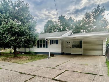 1005 N Jackson Street, Lapeer, Mi 48446
