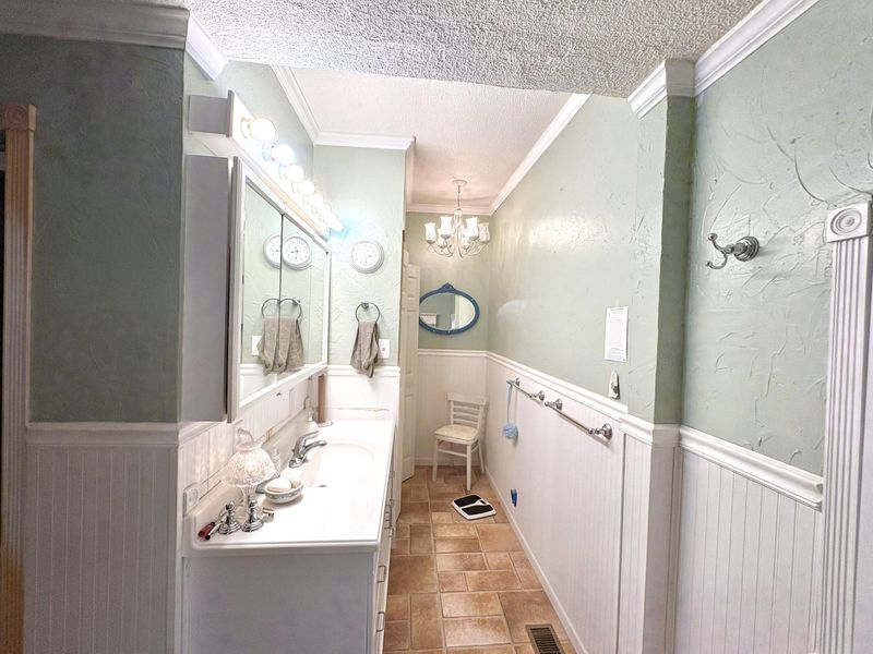708 N Jameson Avenue, Lima, OH 45805 Photo 17
