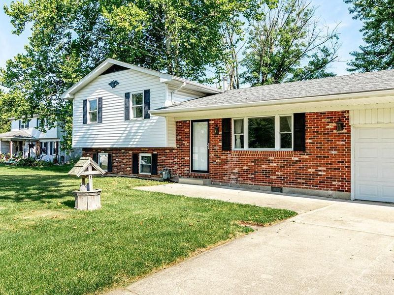 8831 Twincreek Drive, Franklin Township, OH 45005 Photo 4