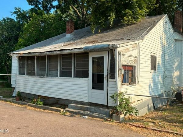 3401 Johnson Street, Vicksburg, MS 39180