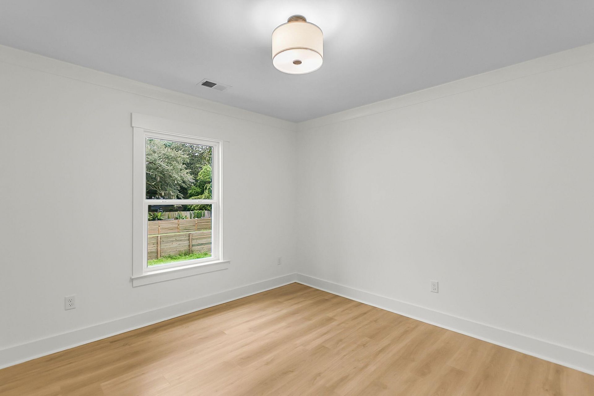 1438 Joy Avenue Photo 22