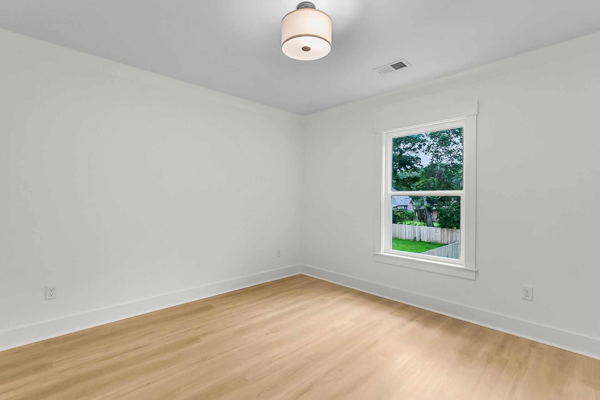 1438 Joy Avenue Photo 27