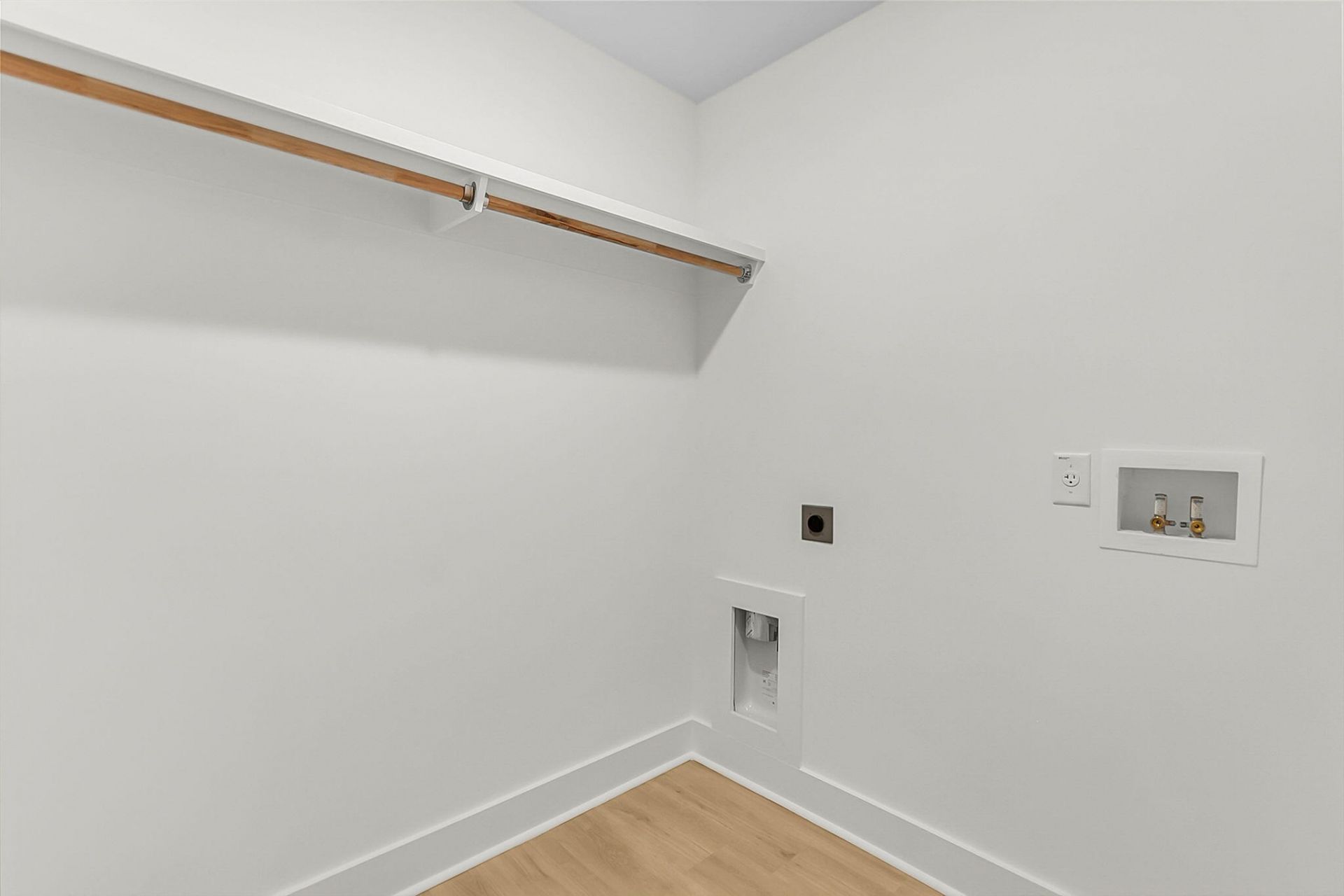 1438 Joy Avenue Photo 31