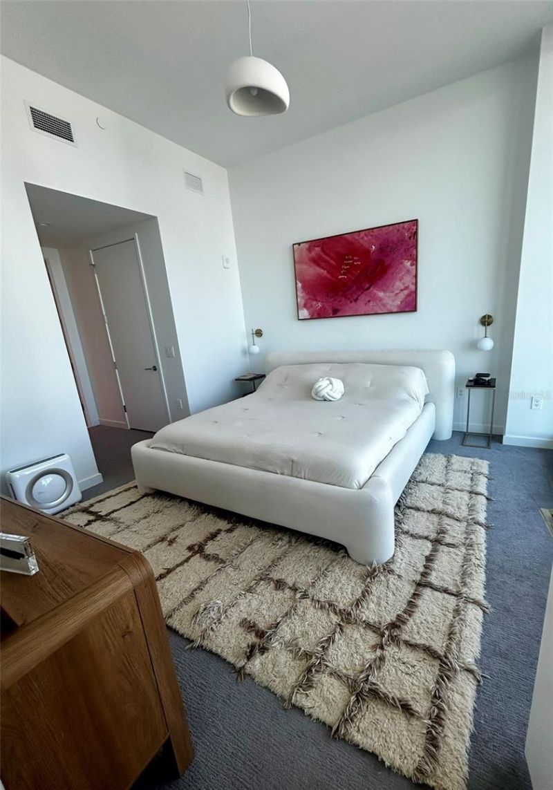 400 Central Avenue , Unit 1904, Saint Petersburg, FL 33701 Photo