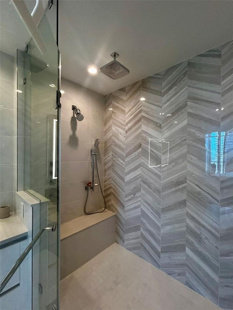 400 Central Avenue , Unit 1904, Saint Petersburg, FL 33701 Photo