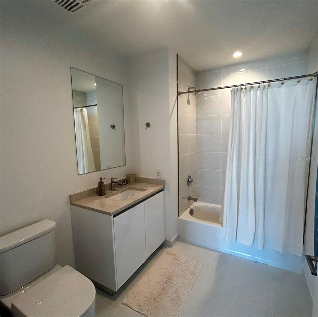 400 Central Avenue , Unit 1904, Saint Petersburg, FL 33701 Photo