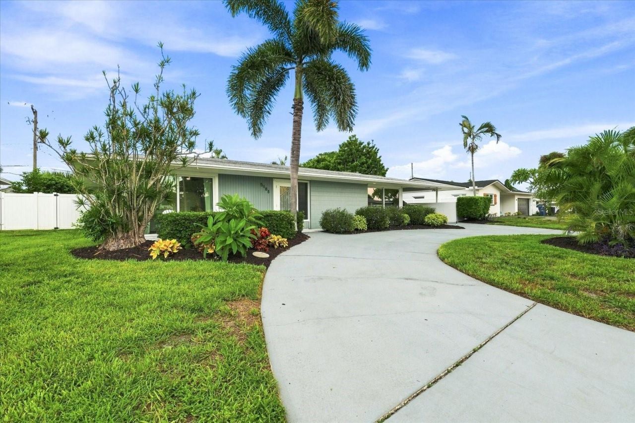 5188 40th Street S, Saint Petersburg, FL 33711 Photo
