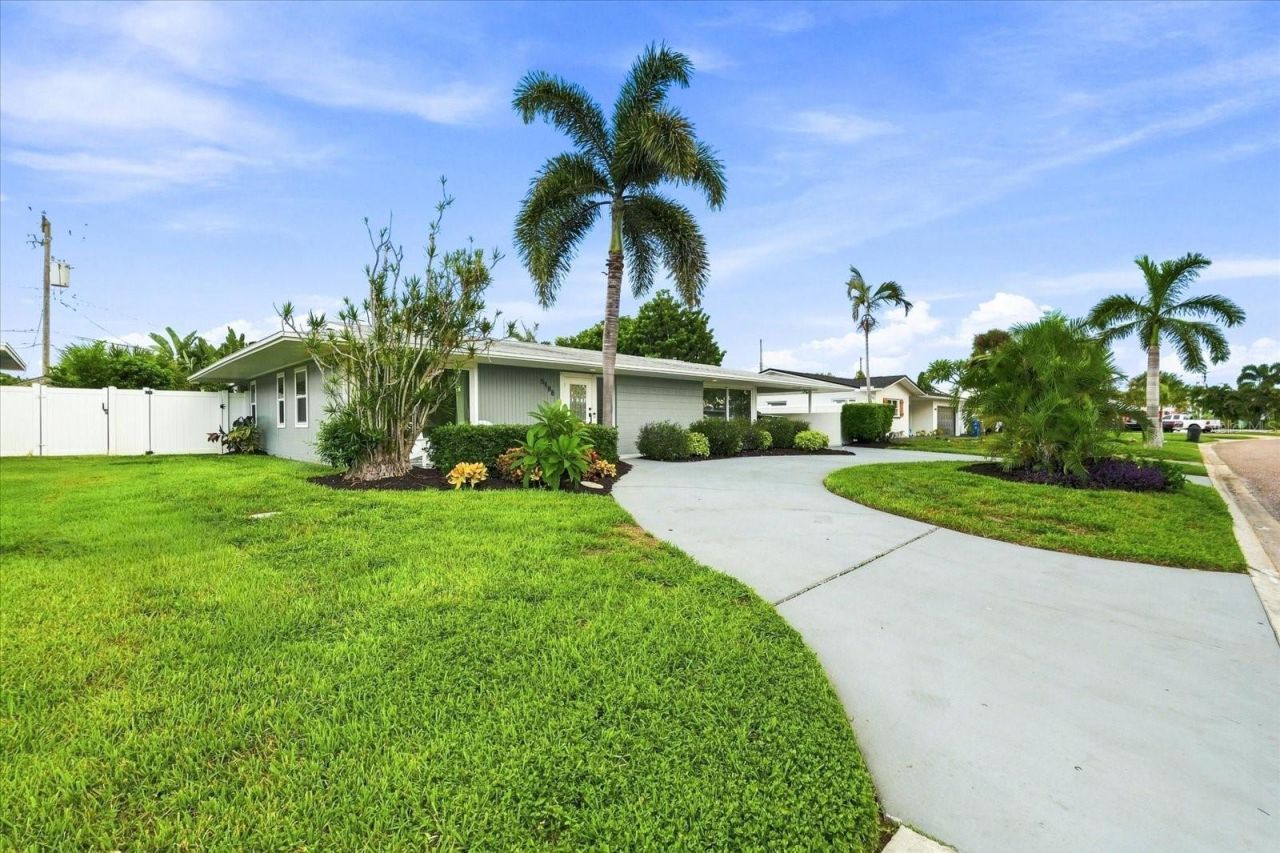 5188 40th Street S, Saint Petersburg, FL 33711 Photo