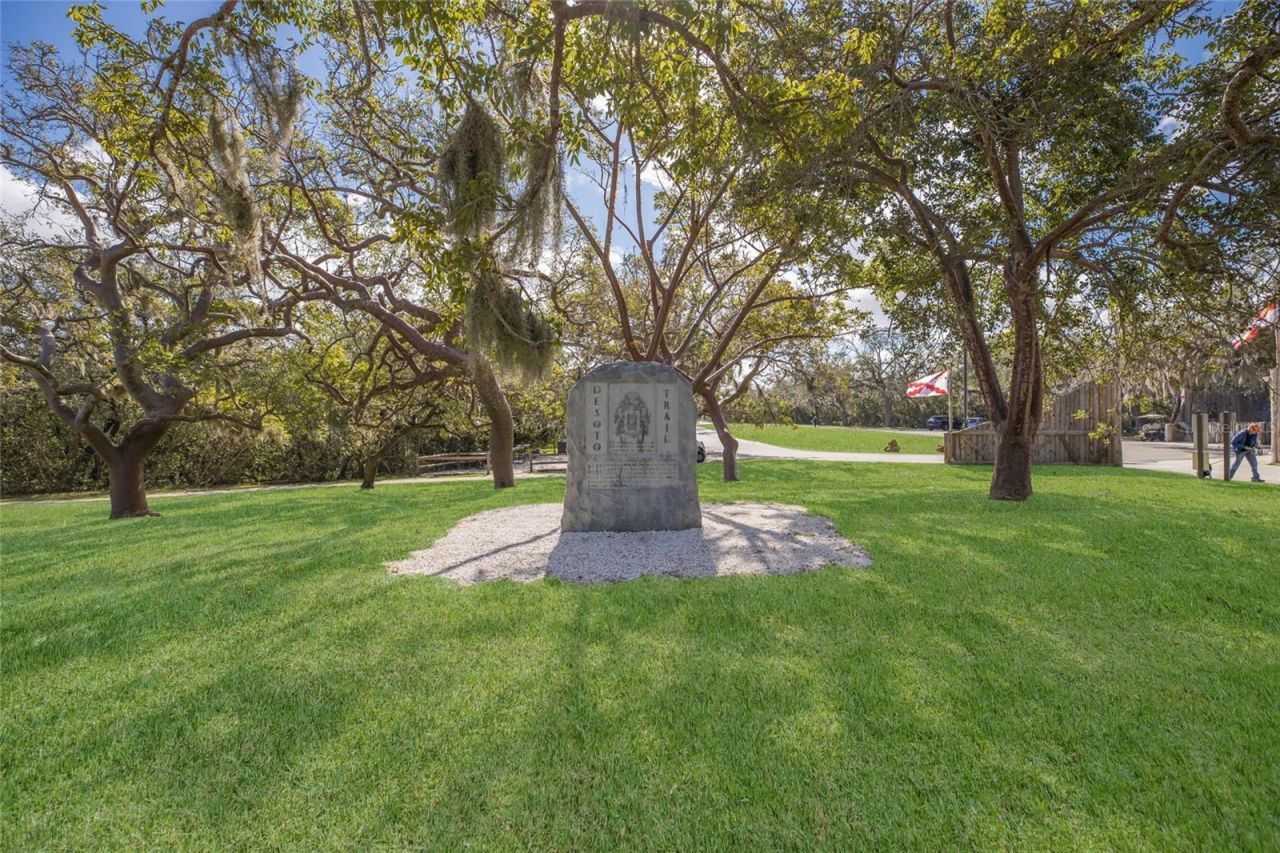 3600 Riverview Boulevard , Bradenton, FL 34205 Photo