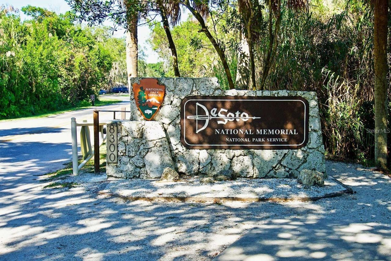 3600 Riverview Boulevard , Bradenton, FL 34205 Photo