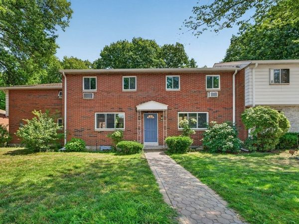 201 Bishop Drive, Unit 201, Framingham, MA 01702