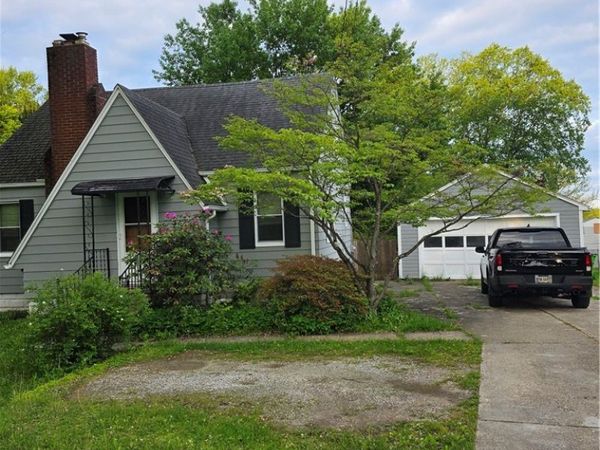 1944 Turkeyfoot Lake Road , Barberton, OH 44203