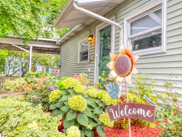 10724 Cutler Street, Chippewa Lake, MI 49320