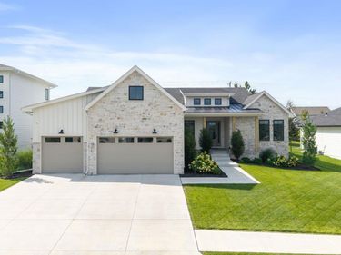 21315 E Street, Elkhorn, NE 68022