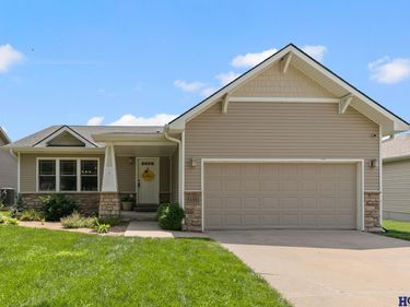 8239 S 17th Street, Lincoln, NE 68512