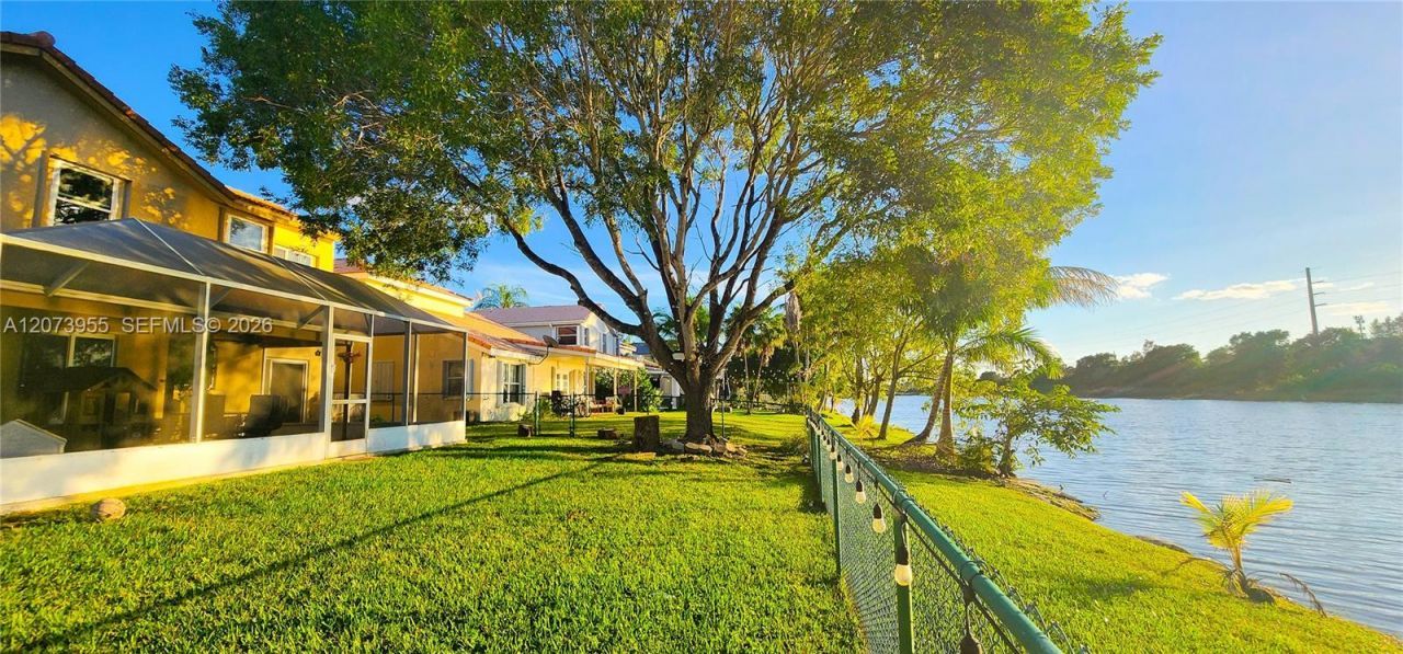 1308 SW 181st Ave , Pembroke Pines, FL 33029 Photo