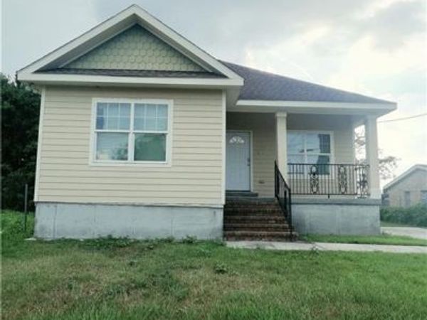5516 MONTEGUT Drive , New Orleans, LA 70126