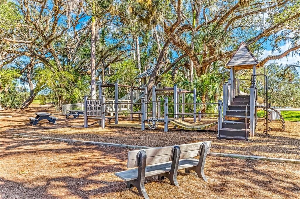 12764 Fairway Cove Ct , Fort Myers, FL 33905 Photo