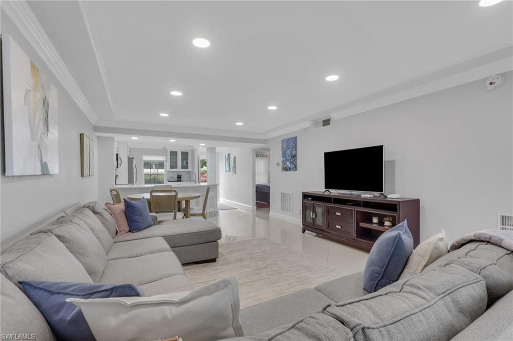 9580 Victoria Ln , Unit 104, Naples, FL 34109 Photo