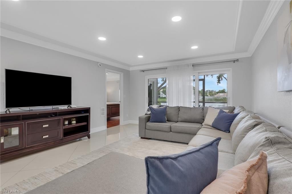 9580 Victoria Ln , Unit 104, Naples, FL 34109 Photo