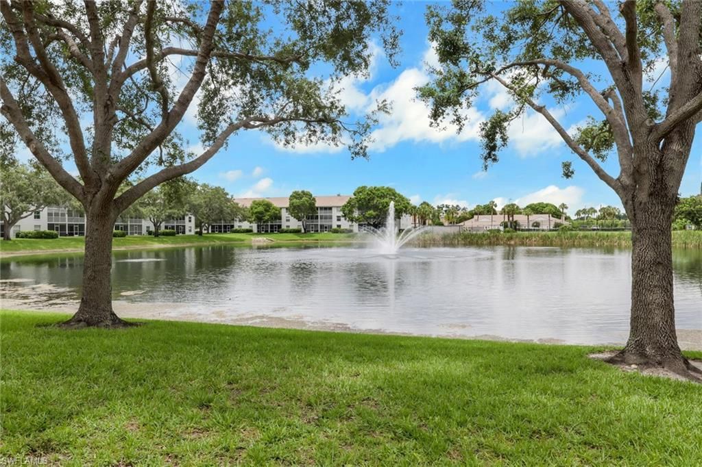 9580 Victoria Ln , Unit 104, Naples, FL 34109 Photo